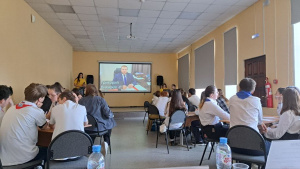Юные интеллектуалы сыграли в «ПолитикУМ»