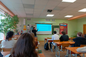 Председатели ТИК Свердловской области встретились со старшеклассниками в День российского парламентаризма