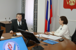 Елена Клименко пообщается с участниками молодежного образовательного  проекта 