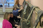Помощь бойцам СВО: плетение маскировочных сетей 