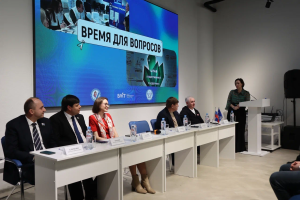 Проект «ПолитБИТ»: для студентов прошла открытая встреча с депутатами и политтехнологами