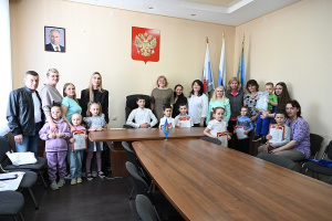 Награждение победителей декоративно-прикладного конкурса
