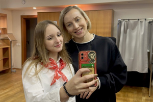 Школьники г. Екатеринбурга познакомились с работой свердловского избиркома