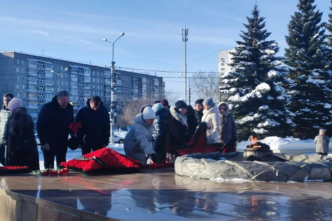 Дзержинская районная территориальная избирательная комиссия поздравляет тагильчан с Днем защитника Отечества!