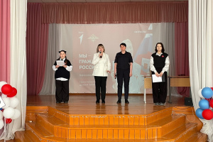 В Свердловской области юным гражданам вручили первые паспорта