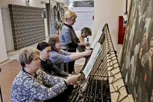 В поддержку бойцов: члены избирательных комиссий Свердловской области активно помогают участникам СВО