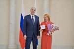 Денис Паслер вручил государственные награды. Знаком отличия «За заслуги перед Свердловской областью» III степени награждена Светлана Панова, председатель Кировской районной ТИК Екатеринбурга