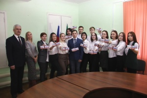 В Красноуфимске молодым парламентариям вручили удостоверения