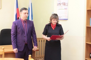 В Карпинске четыре человека приобрели гражданство Российской Федерации