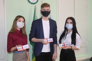 Депутаты Молодёжной думы Красноуфимска получили удостоверения