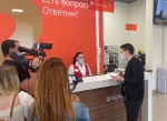 Отметил 20-летие в МФЦ: уральский студент стал «Мобильным избирателем»