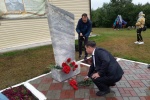 Торжественное открытие мемориала у избирательного участка  имени Героя Советского Союза Анатолия Агеевича Чертова
