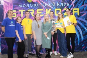 Клубы по месту жительства сыграли в «ПолитикУМ»