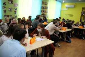 В Каменске-Уральском День российского парламентаризма отметили онлайн-игрой «Околопарламентский квиз»